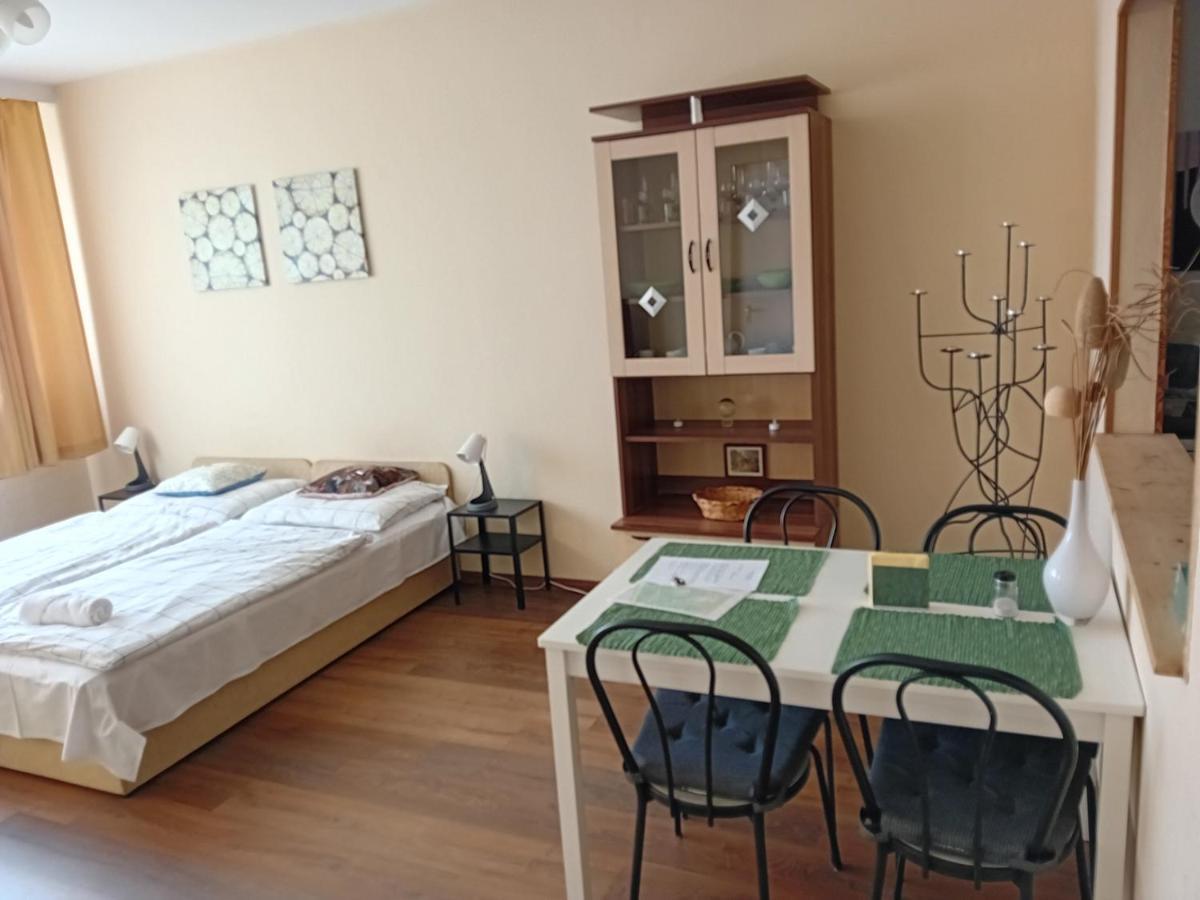 Green Belt Apartmann Budapest Luaran gambar